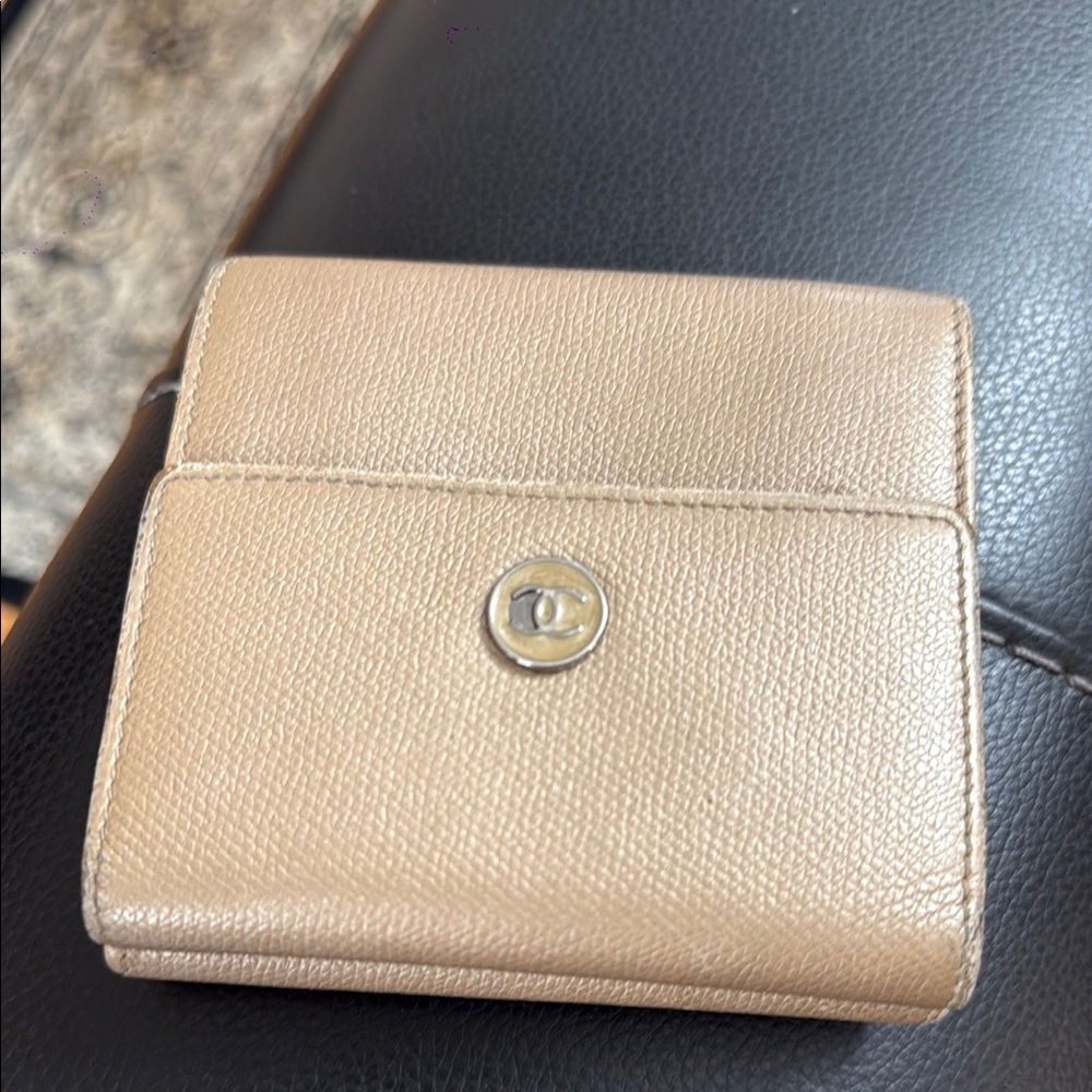 CHANEL Gold Women's Wallet.
Beautiful and comfy but needs to be restored